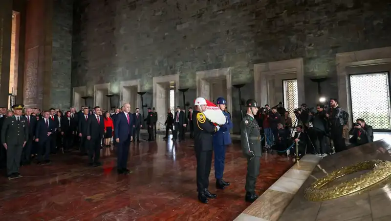 Devlet Erkanı Anıtkabir'de: 29 Ekim Kutlamaları için Bir Araya Geldi