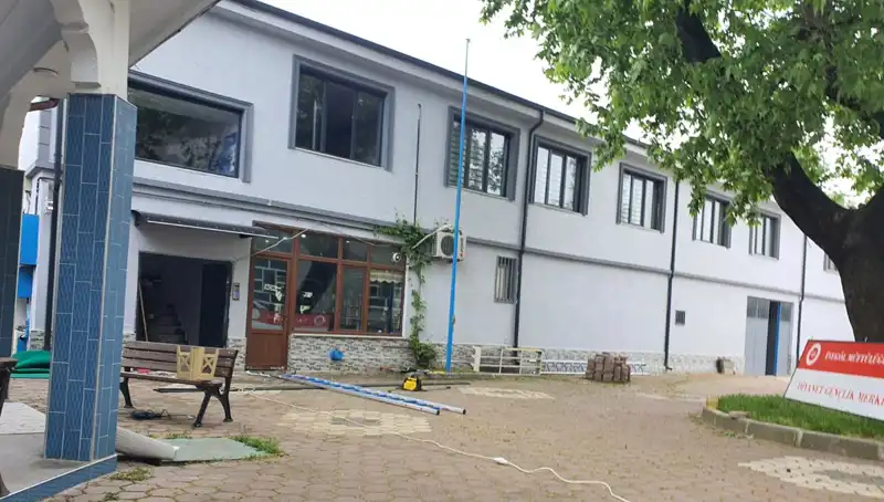 3 Metre Yükseklikten Düşen İşçi Hayatını Kaybetti: Kaza Anı Kamerada