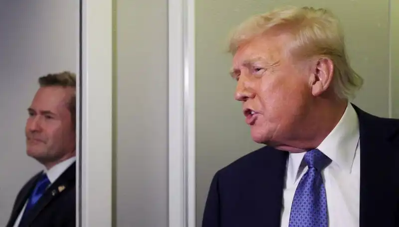 Trump, Görevden Alma Kararını Yanlışlıkla Sızdırdı: Mike Waltz ile Neler Oldu?