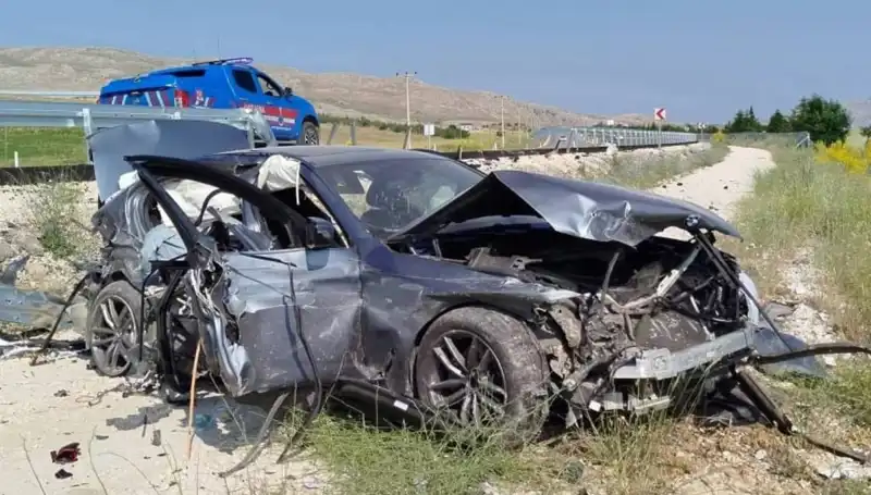 Sivas'ta Şok Trafik Kazaları: 9 Yaralı, Detaylar Neler?