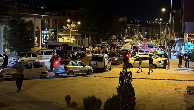 İki Aile Arasında Çıkan Kavga: 1 Ağır Yaralı ve 3 Yaralı