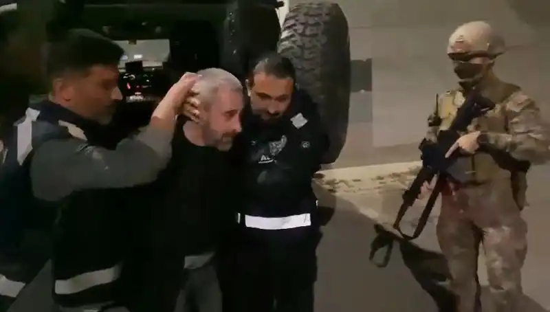 Ürkütücü Kardeş Katili, 213 Saatlik Görüntü İncelemesiyle Ele Geçirildi
