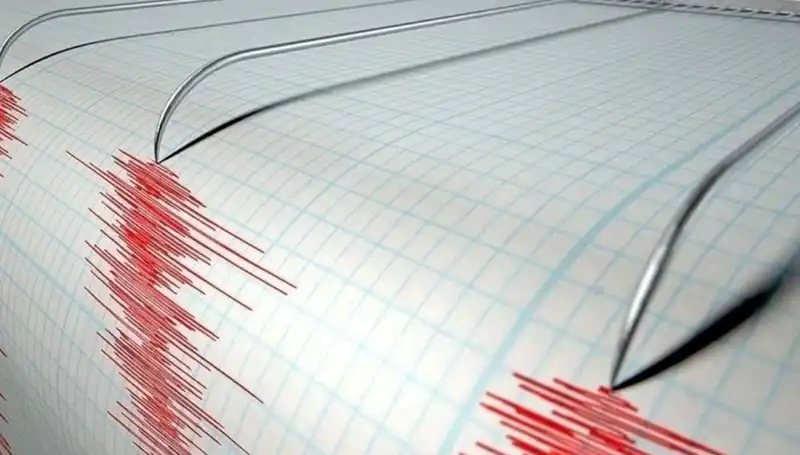Bozcaada'da 3.9 Büyüklüğünde Deprem! Ada Halkı Endişe İle Bekliyor