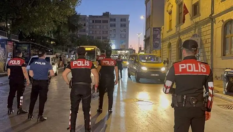 Megakentte Asayiş Uygulamaları: 4 Saat içinde Yüzlerce Gözaltı Gerçekleşti