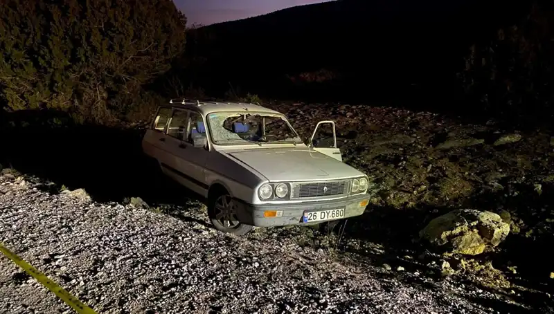 Afyonkarahisar'da Devrilen Araçta Talihsiz Kaza: Sürücü Hayatını Kaybetti