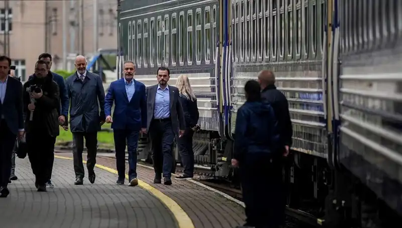 Dışişleri Bakanı Fidan’ın Ukrayna Ziyareti: Diplomasi Koridorlarında Yeni Gelişmeler
