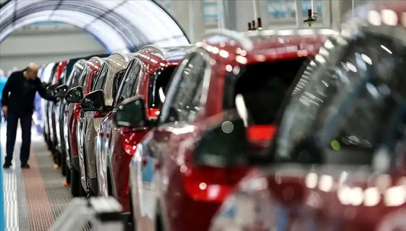 En Çok Satan Araç Markaları ve Renk Tercihleri: Motor ve Yakıt Kombinasyonları