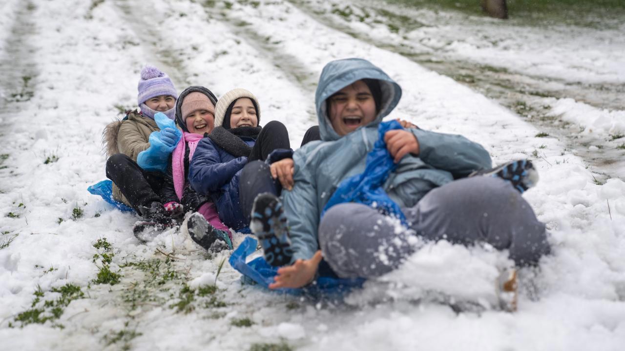 İstanbul'da Kar Dolayısıyla Yarın Okullar Tatil Edildi