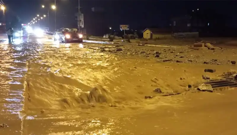 Konya ve Ankara’da Sel Felaketi: Evler ve İş Yerleri Su Altında Kaldı