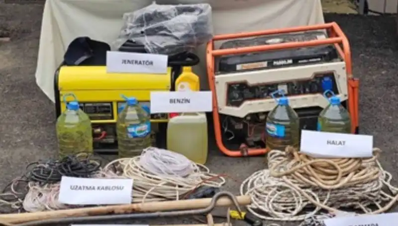 Kaçak Kazı ve Uyuşturucu Operasyonunda 9 Şüpheli Yakalandı: Suç Netzleri Çözüldü