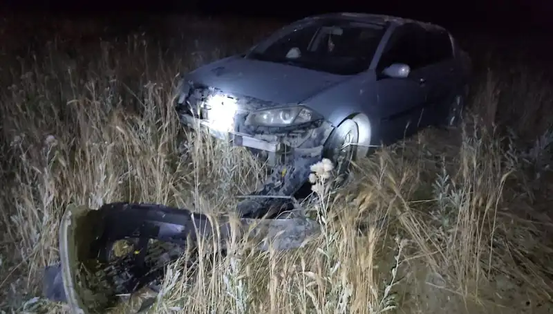 Burdur'da Otomobil Tarlaya Uçtu: Kaza Anının Detayları Ve Yaralılar