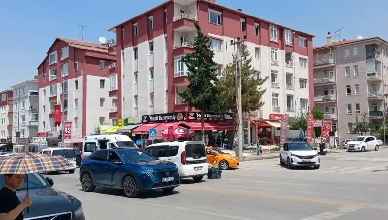 Taksi ve Otomobil Çarpıştı: Kaza Anının Şok Edici Detayları
