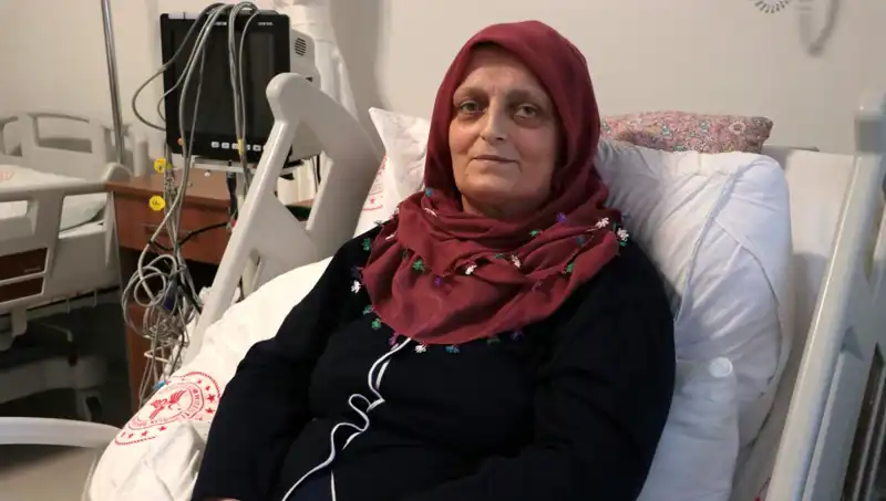 Meme Kanserini Yenen Kadın, Aort Kapağı Ameliyatıyla Hayata Döndü