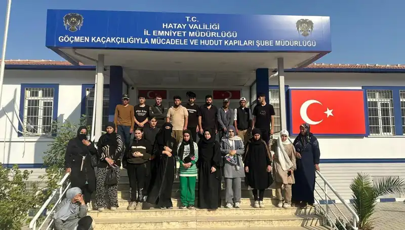 Minibüste 24 Göçmen Operasyonu: Sınırda Şok Gelişmeler!