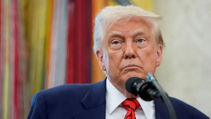 Trump, G7 Zirvesini Beklenmedik Şekilde Terk Etti: Beyaz Saray’da Acil Toplantı Toplantısı