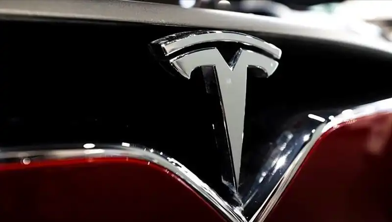 Tesla Model Y Türkiye’de Satışa Çıkıyor: Tarih ve Detaylar Açıklandı!