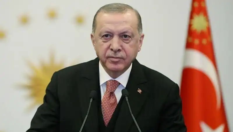 Cumhurbaşkanı Erdoğan, NATO Zirvesi İçin Yola Çıktı: Son Gelişmeler ve Beklentiler