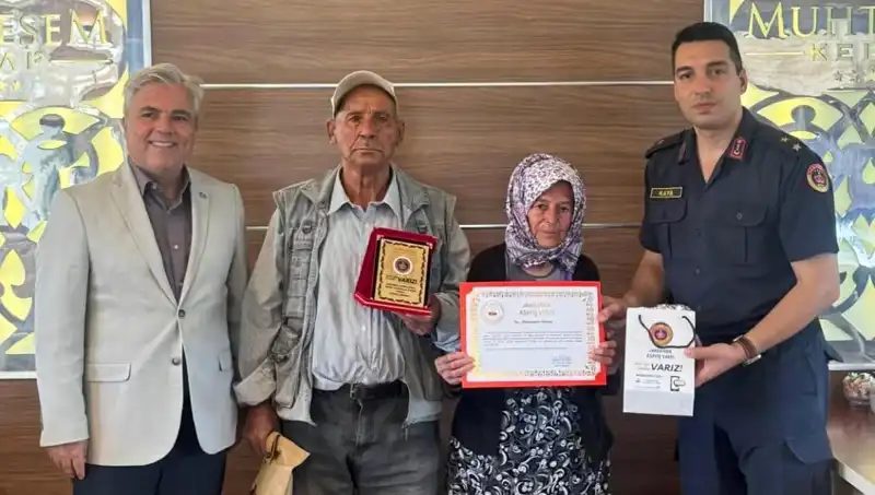 Tek Evinizi Jandarmaya Bağışlayarak Duygusal Bir Mesaj Vermek