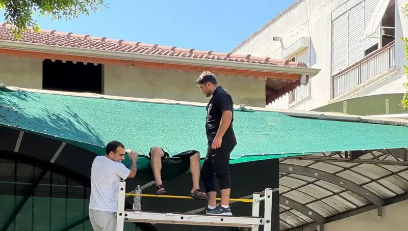 Dengesini Kaybederek Balkondan Düşen Genç Kadın Hayatını Kaybetti
