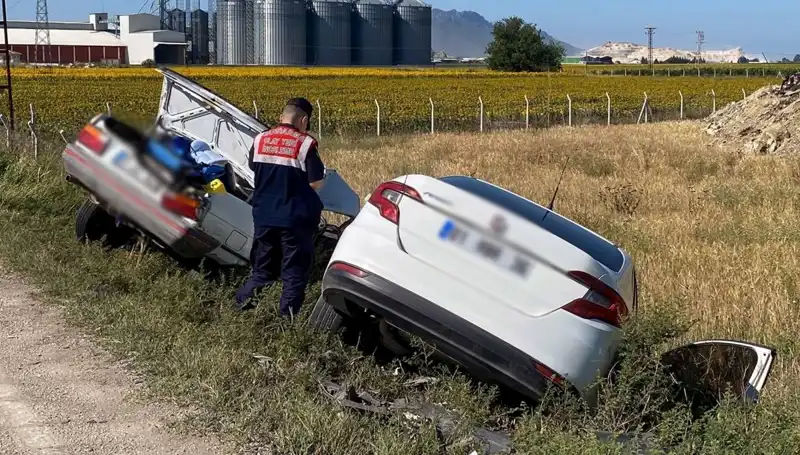 Adana'da Trafik Kazası: Anne ve Bebeği Hayatını Kaybetti