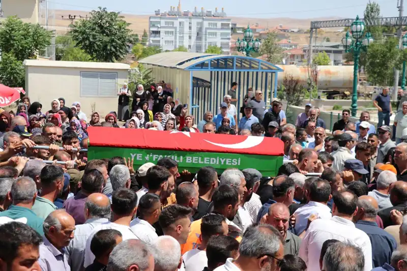 MHP’li Belediye Başkanı Son Yolculuğuna Veda Etti: Şehir Duygu Dolu Anlar Yaşadı