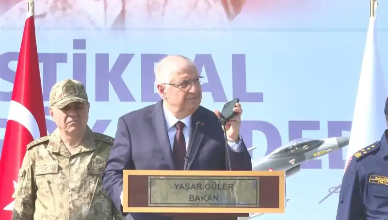 Cumhurbaşkanı Erdoğan, Mehmetçik'in Bayramını Kutladı: Vatanseverlik Dolu Bir Mesaj