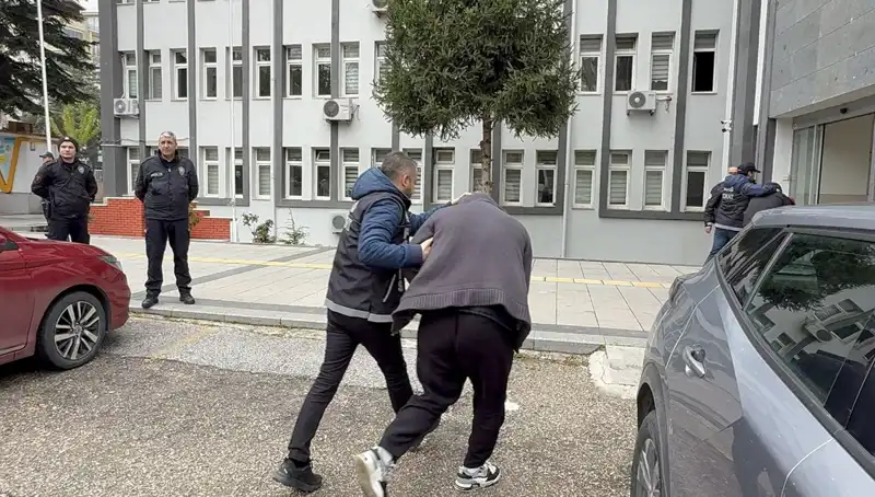 10 Bin Sentetik Ecza Hapı Ele Geçirildi: 20 Gözaltı!