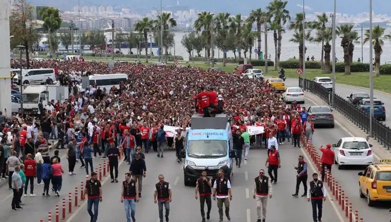 İzmir'deki Grevde 4. Gün: İşçi Talepleri ve Gelişmeler